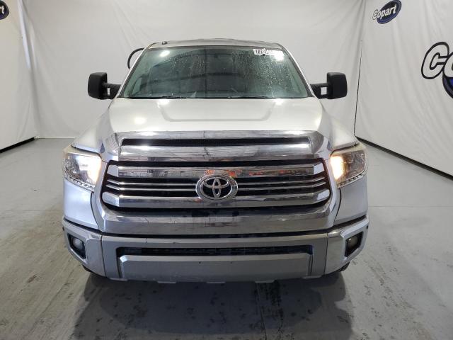 VIN 5TFRM5F1XHX111053 2017 Toyota Tundra, Double Ca... no.5