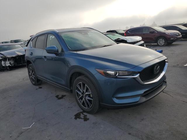 VIN JM3KFACM8J0415572 2018 Mazda CX-5, Touring no.4