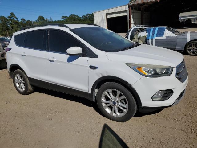 VIN 1FMCU0GD6HUC53964 2017 Ford Escape, SE no.4