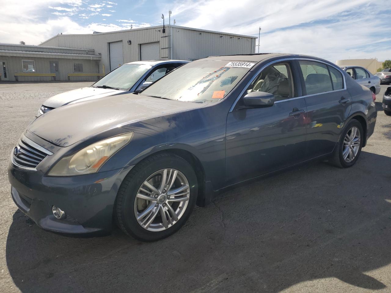 Infiniti G37 2013 