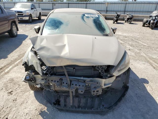 VIN 1FADP3F23GL322301 2016 Ford Focus, SE no.5