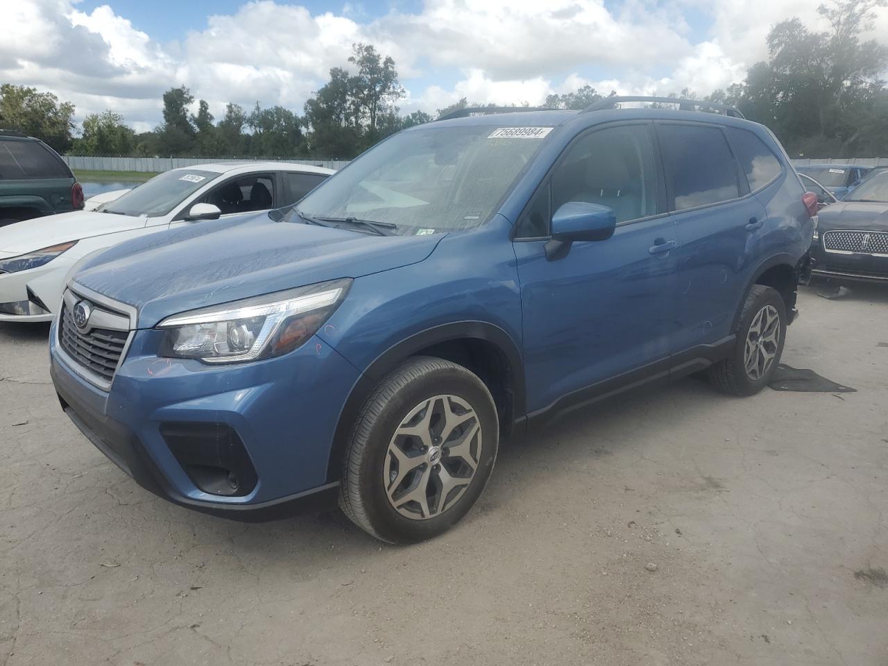 SUBARU FORESTER PREMIUM