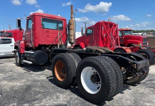 MACK 600 CHU600 2008 red tractor diesel 1M1AN09Y48N001827 photo #4