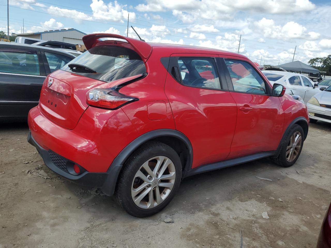 NISSAN JUKE S 2017 red  gas JN8AF5MR6HT703027 photo #4