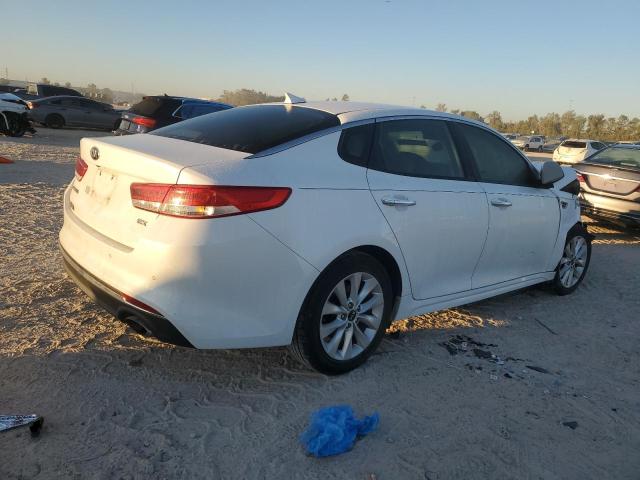 KIA OPTIMA EX 2018 white  gas 5XXGU4L30JG262309 photo #4