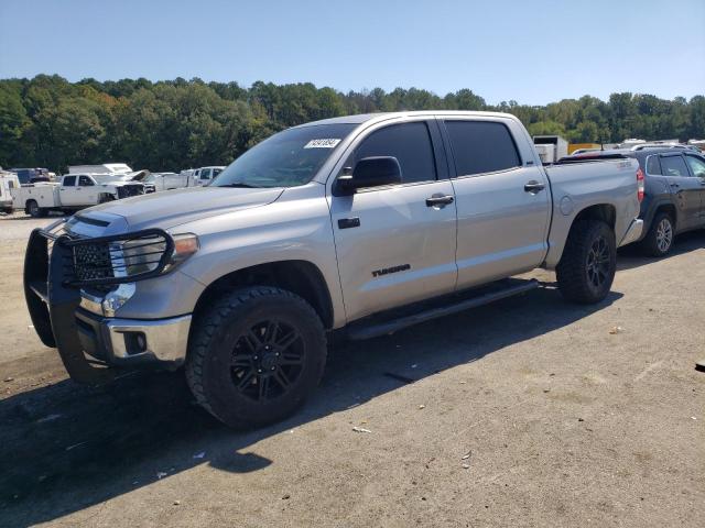 VIN 5TFDW5F15JX678183 2018 TOYOTA TUNDRA no.1