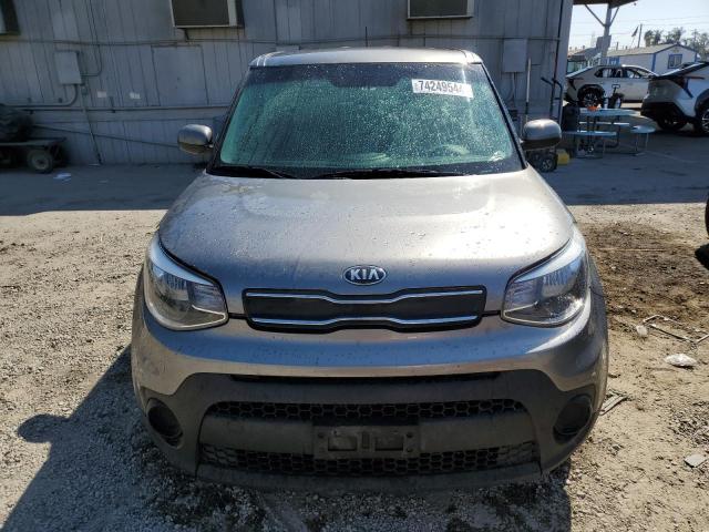 VIN KNDJN2A28H7497934 2017 KIA Soul no.5