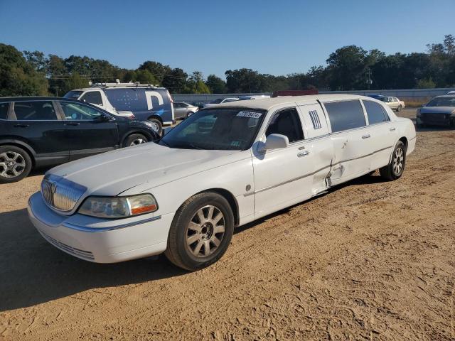 2003 LINCOLN TOWN CAR E #2953145757