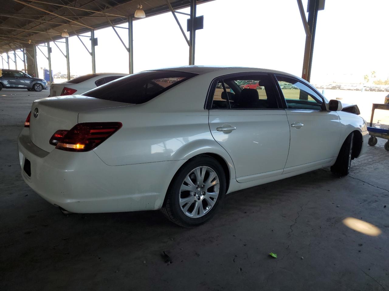 Lot #3021031223 2008 TOYOTA AVALON XL