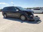 CHRYSLER TOWN & COU photo