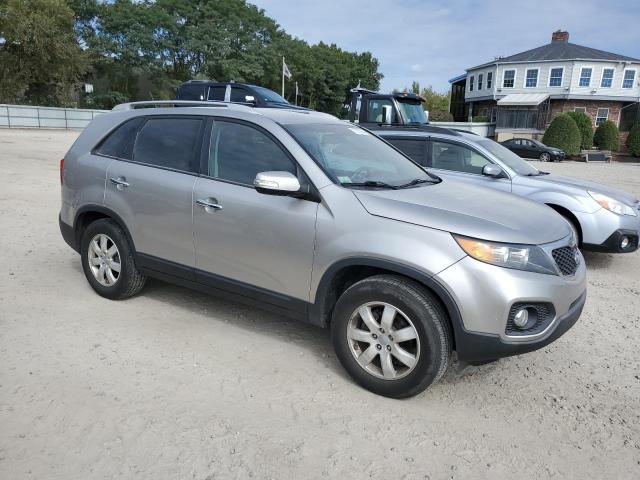 VIN 5XYKT3A69DG324844 2013 KIA Sorento, LX no.4