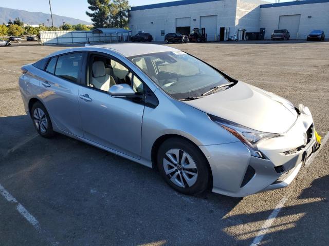 VIN JTDKARFU1H3046631 2017 Toyota Prius no.4