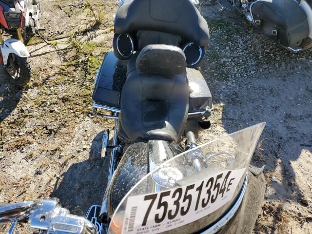 2011 HARLEY-DAVIDSON FLHTK - 1HD1KEM15BB659440
