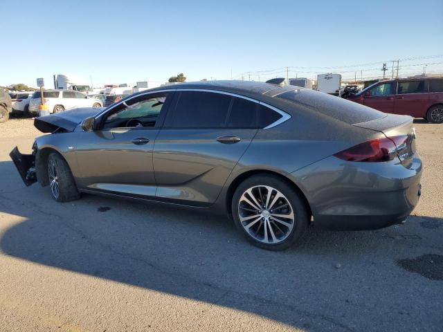 VIN W04GR6SX0J1067611 2018 BUICK REGAL no.2