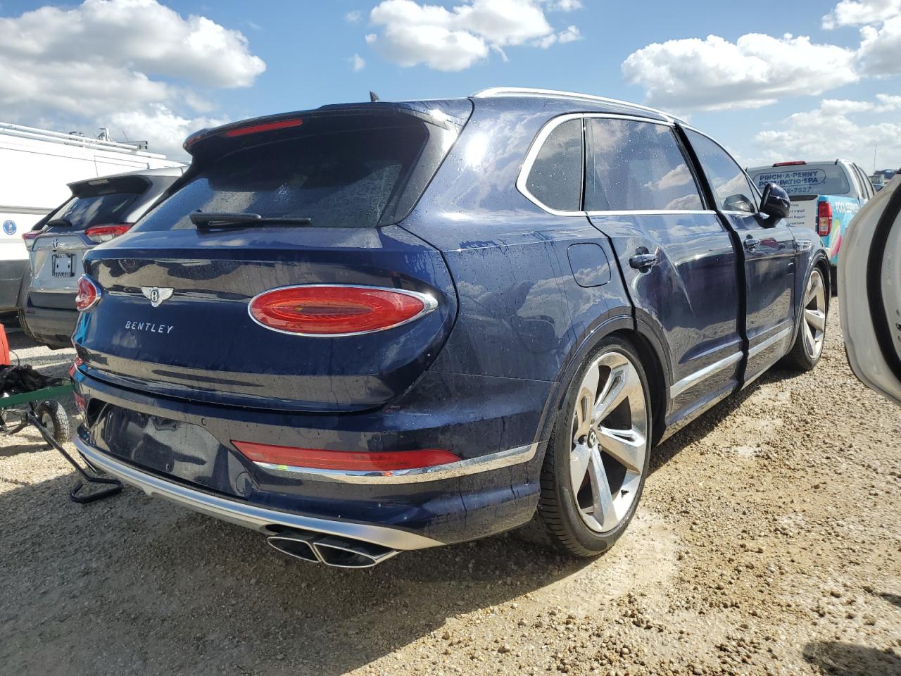 Lot #2991764327 2023 BENTLEY BENTAYGA