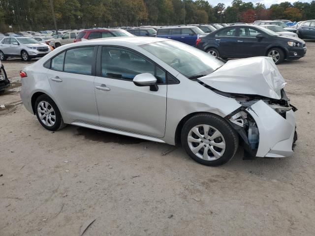 VIN 5YFEPMAEXMP254572 2021 Toyota Corolla, LE no.4