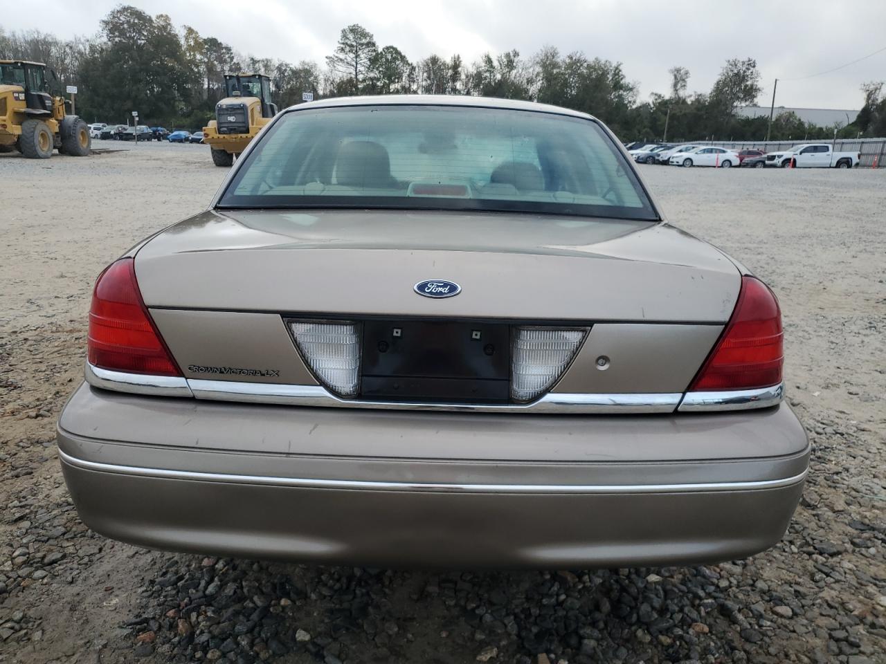 Lot #2945349472 2004 FORD CROWN VICT