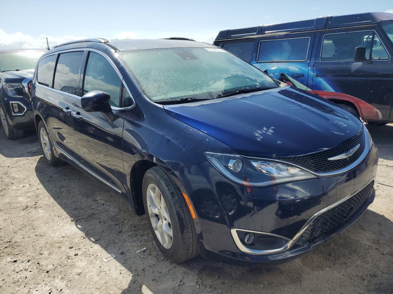 Lot #2940295247 2017 CHRYSLER PACIFICA T