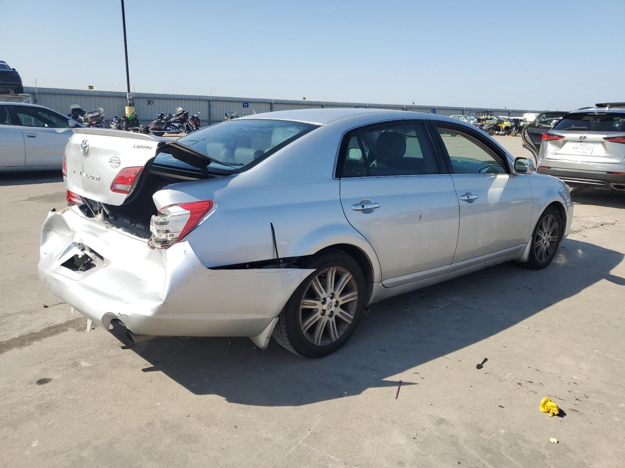 Lot #3045910650 2008 TOYOTA AVALON XL