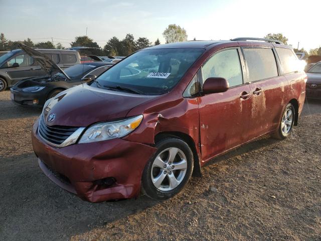 2013 Toyota Sienna, LE