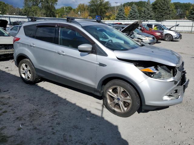 VIN 1FMCU9GX2EUC27145 2014 Ford Escape, SE no.4