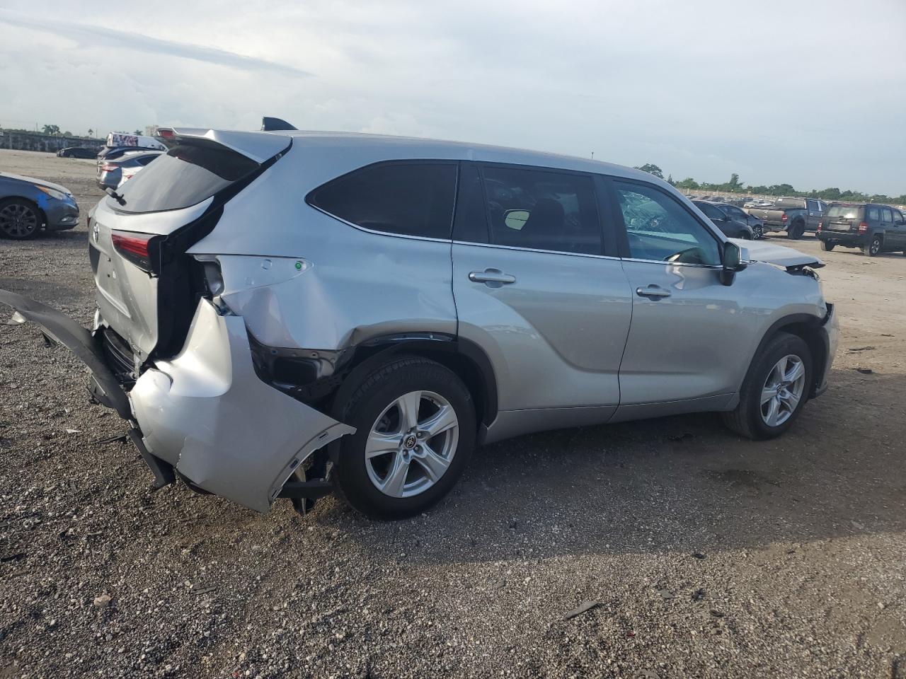 Lot #2989257754 2023 TOYOTA HIGHLANDER