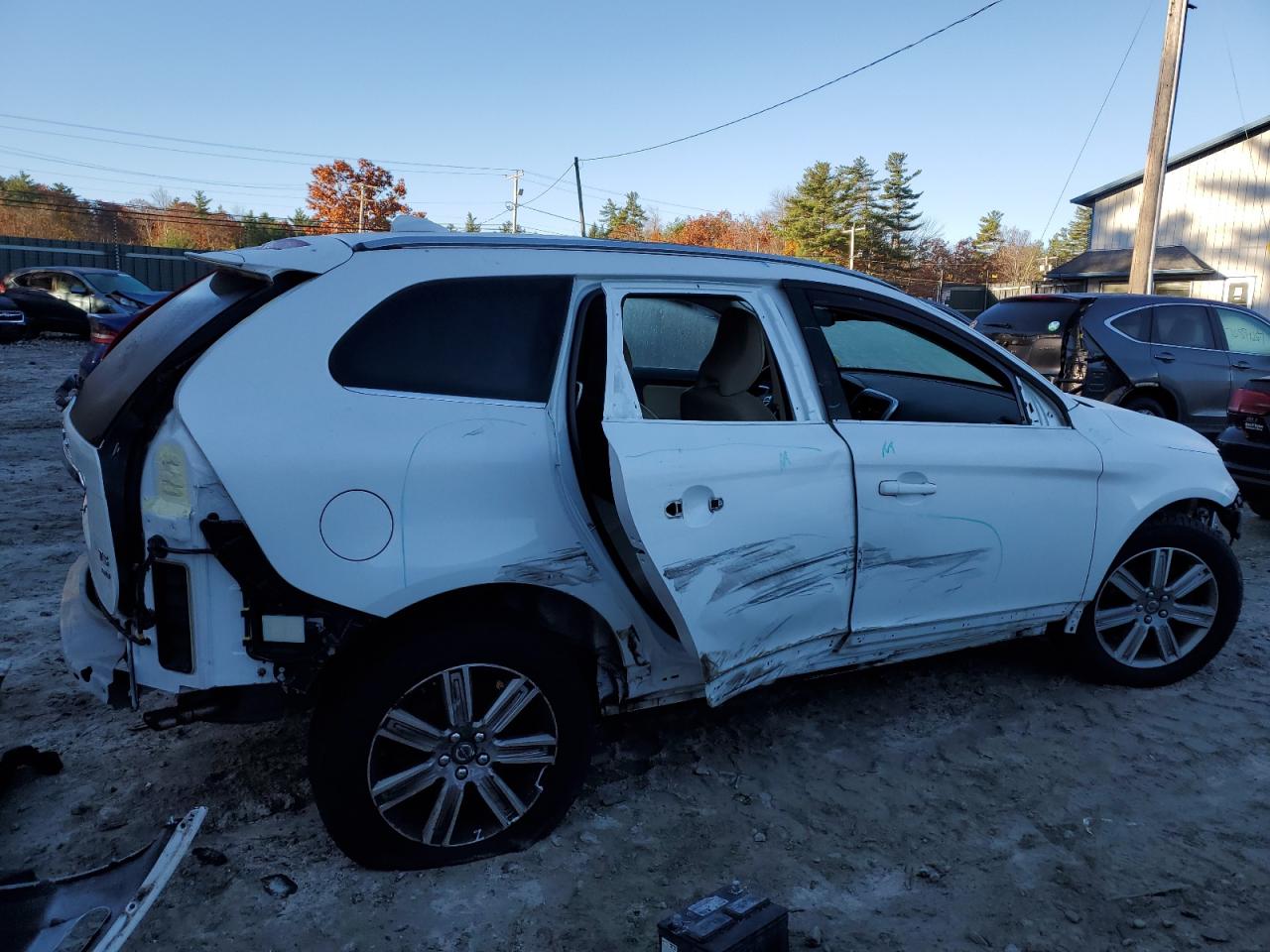 Lot #2960191149 2017 VOLVO XC60 T5 IN