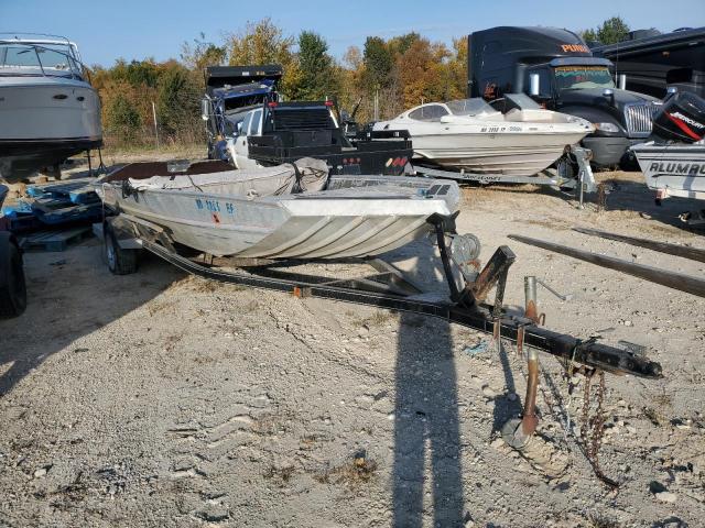 WELD BOAT/TRLR 1996 silver   WDB15484K596 photo #1