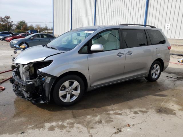 TOYOTA SIENNA LE