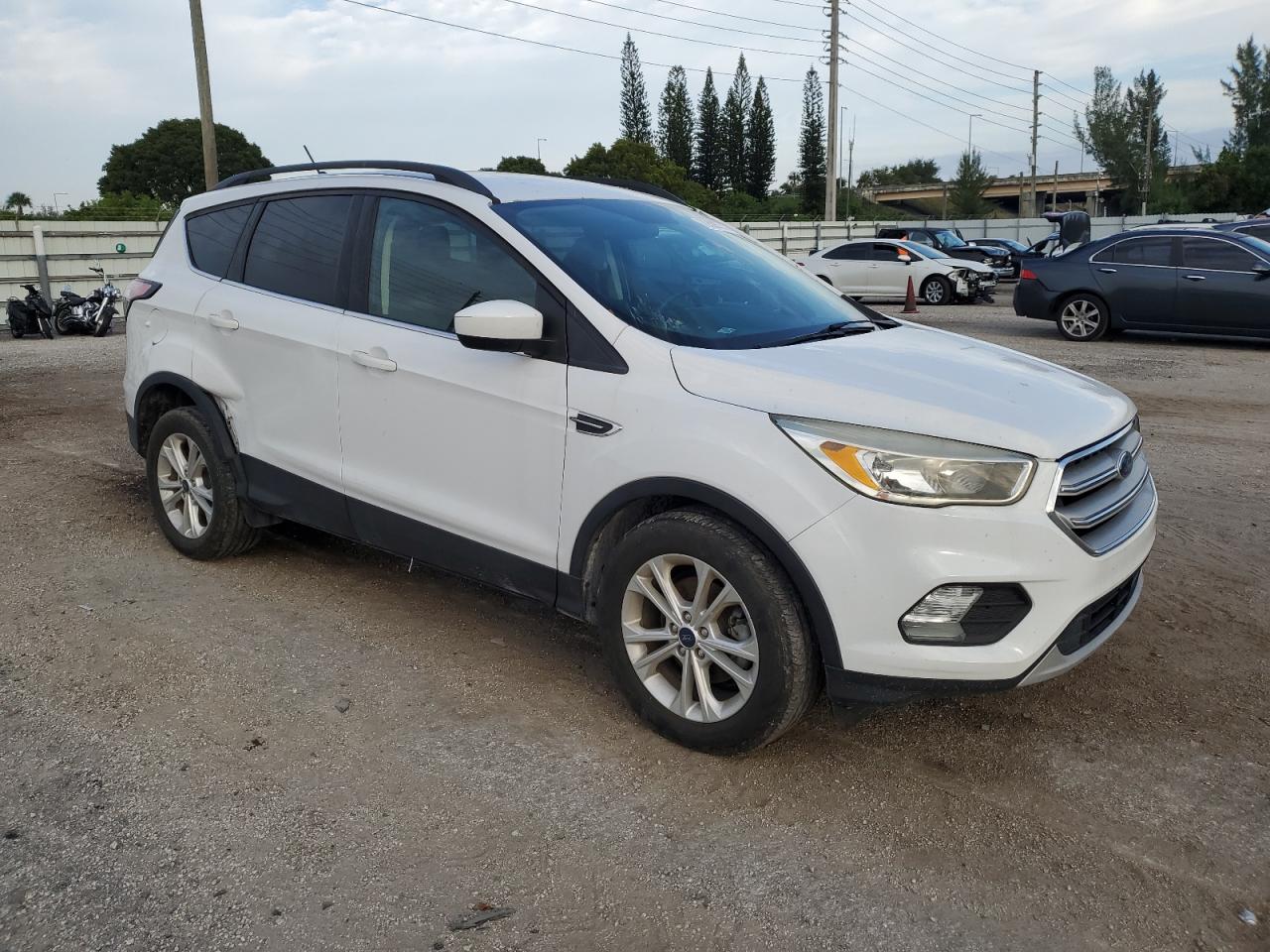 Lot #2974569428 2018 FORD ESCAPE SE