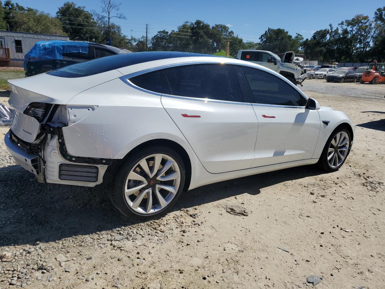 TESLA MODEL 3 2018 white  electric 5YJ3E1EB6JF067526 photo #4