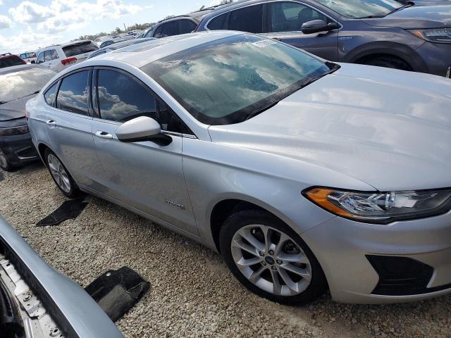 VIN 3FA6P0LU3KR102289 2019 Ford Fusion, SE no.4