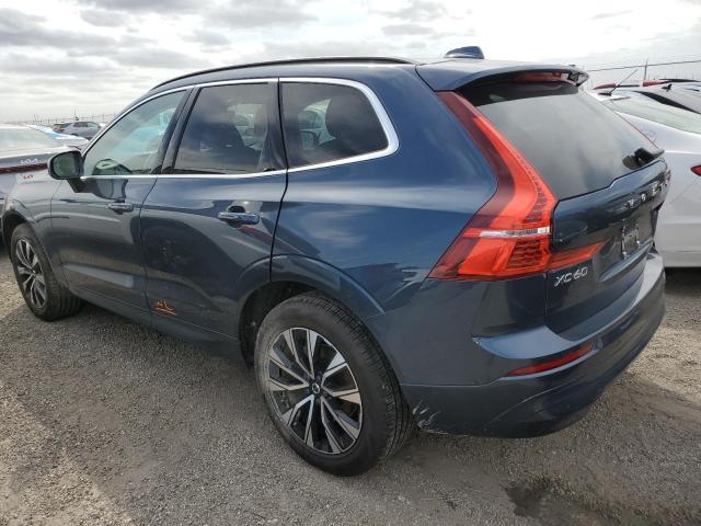 VOLVO XC60 CORE 2023 blue  gas YV4L12DK1P1373826 photo #3