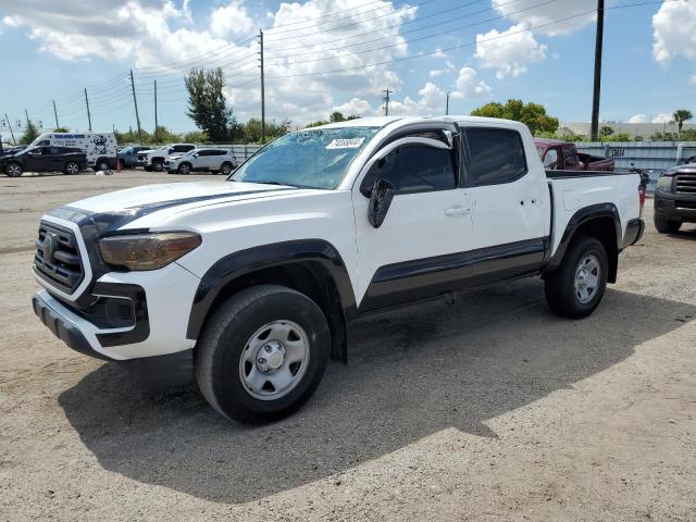 VIN 5TFAX5GN4KX159015 2019 Toyota Tacoma, Double Cab no.1