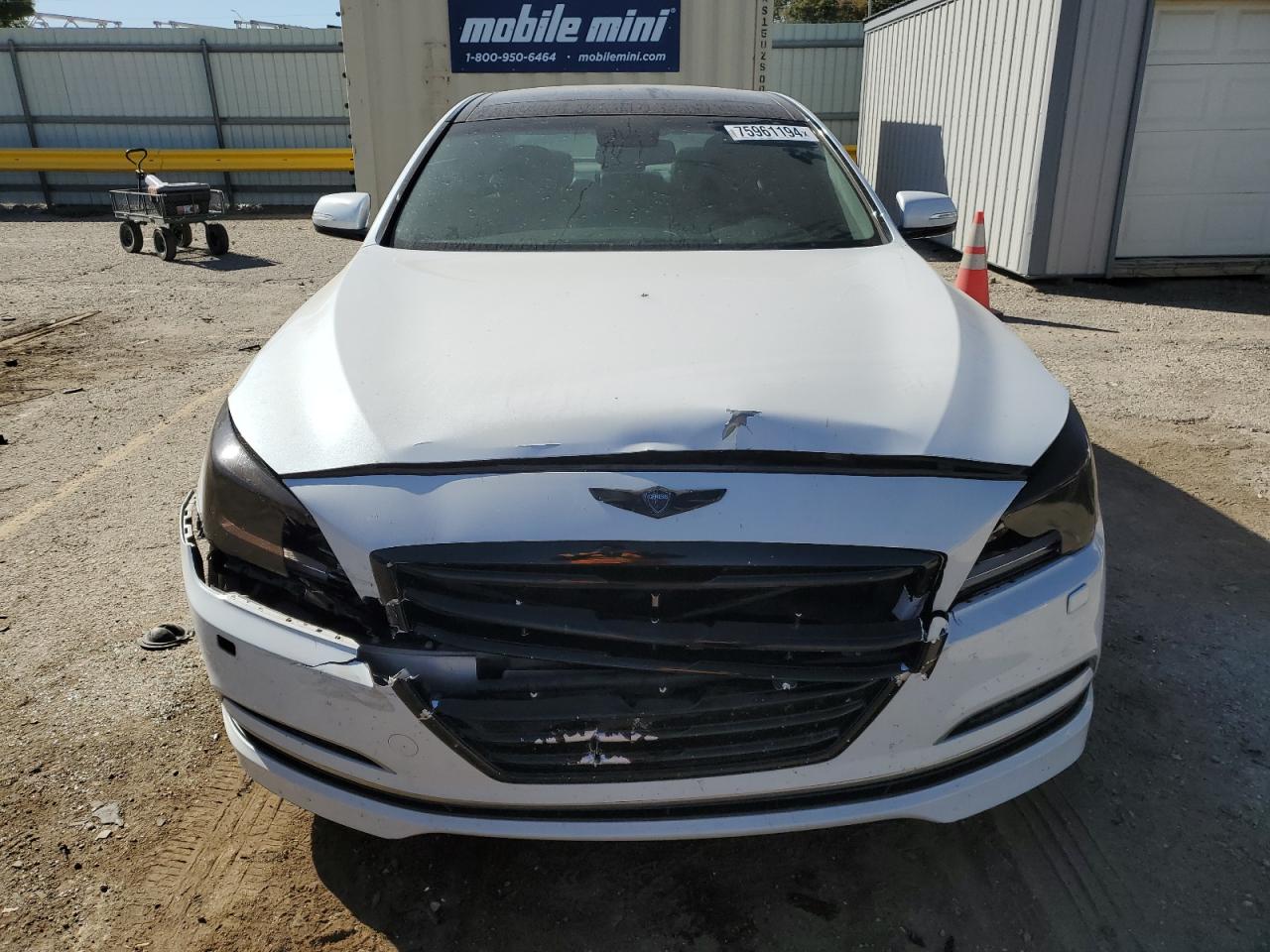 Lot #2970146271 2015 HYUNDAI GENESIS 3.