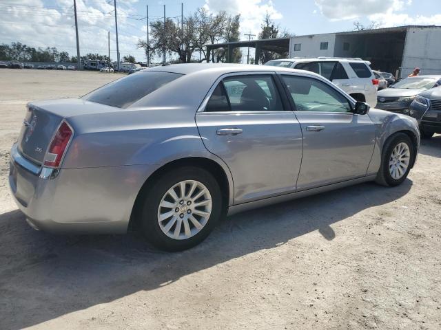 VIN 2C3CCAAG1DH741379 2013 Chrysler 300 no.3