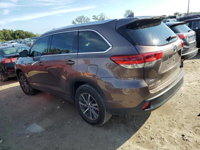 VIN 5TDKZRFH5HS234305 2017 Toyota Highlander, SE no.2