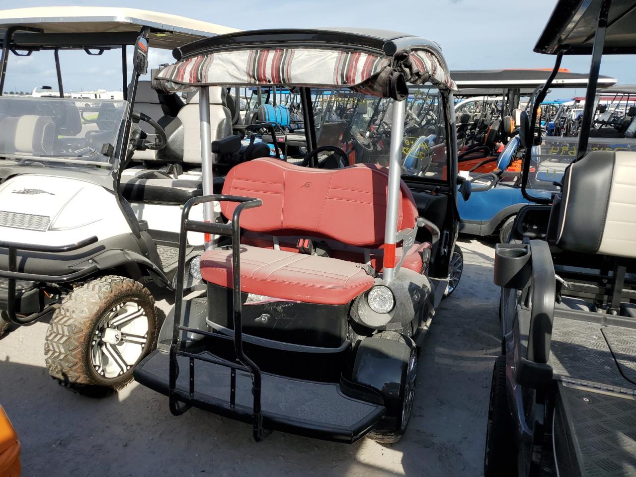 Lot #3029726675 2011 GARI GOLF CART