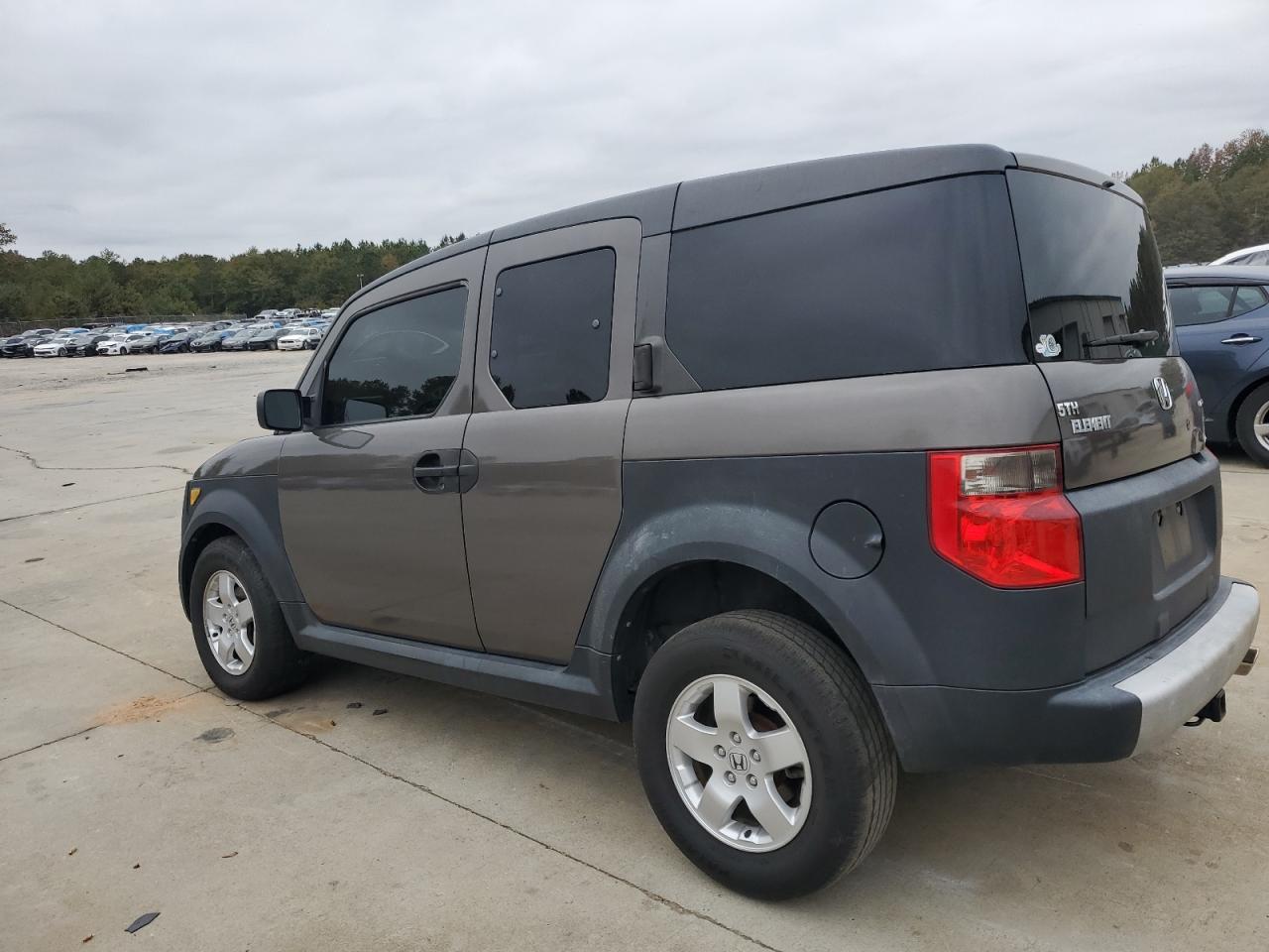 Lot #2972343589 2005 HONDA ELEMENT EX