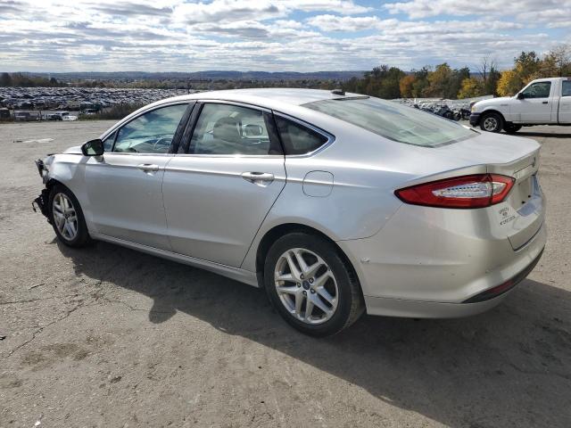 VIN 3FA6P0HD4GR136435 2016 Ford Fusion, SE no.2