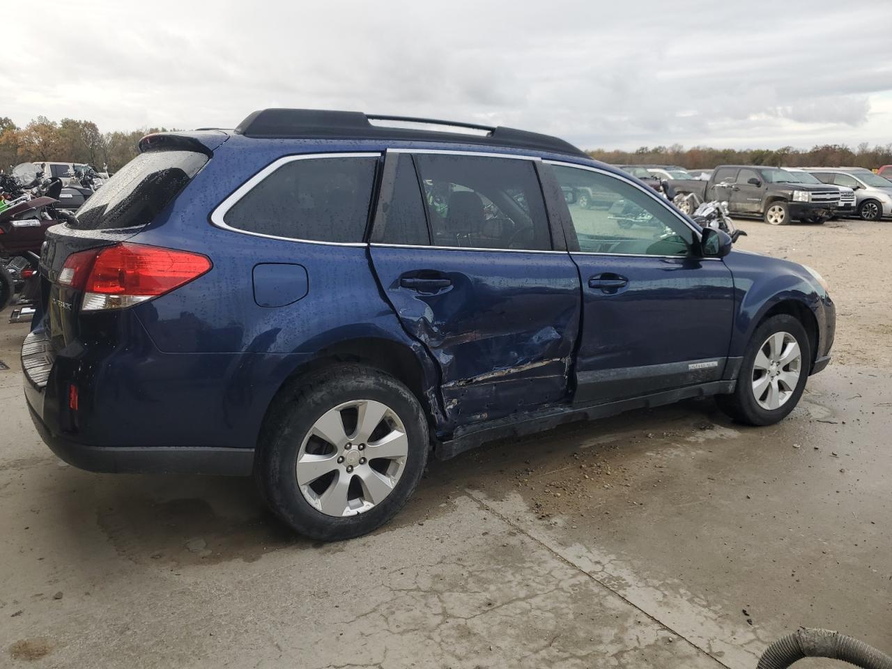 Lot #2960166096 2010 SUBARU OUTBACK 2.