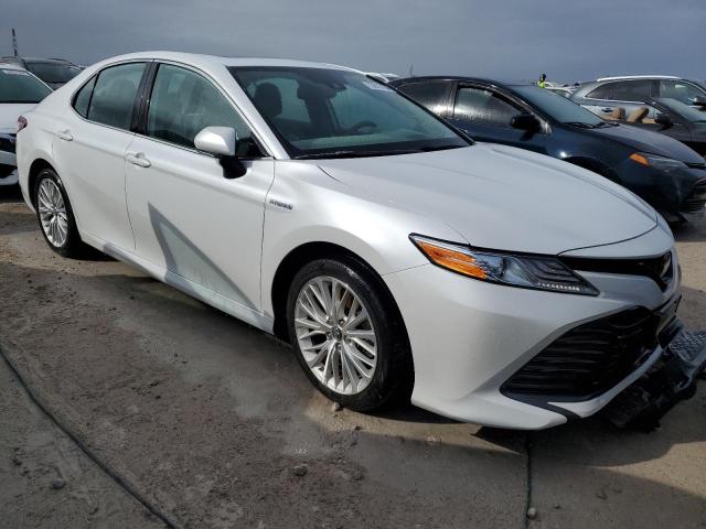 VIN 4T1B21HK5KU515369 2019 Toyota Camry, Hybrid no.4