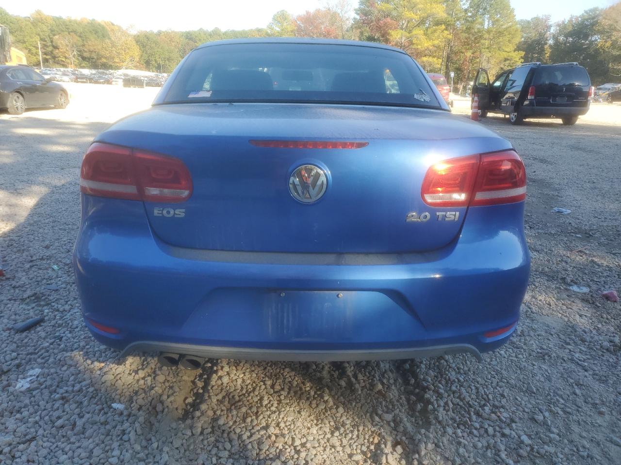 Lot #3044754985 2012 VOLKSWAGEN EOS KOMFOR