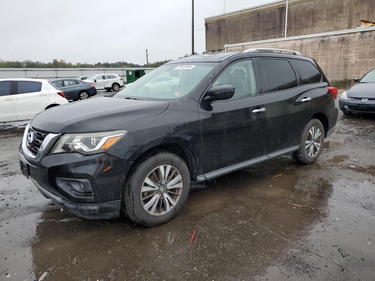 Lot #2904376846 2017 NISSAN PATHFINDER