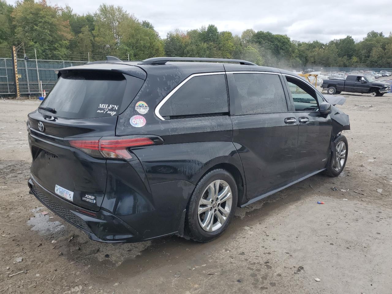 Lot #2972408511 2021 TOYOTA SIENNA XSE