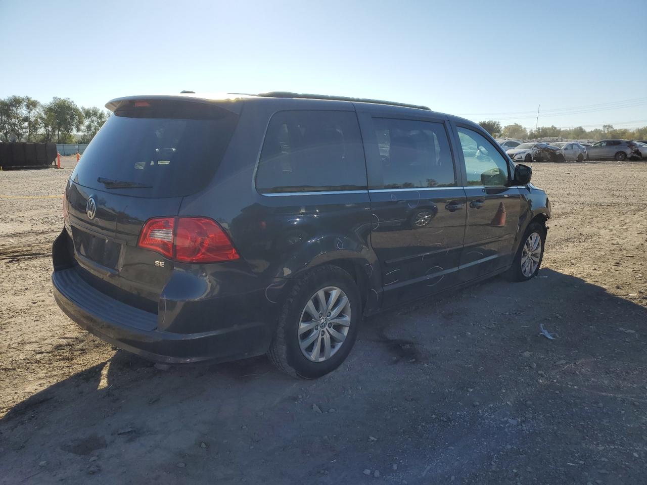 Lot #2952846845 2012 VOLKSWAGEN ROUTAN SE