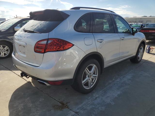 VIN WP1AF2A27DLA35734 2013 PORSCHE CAYENNE no.3