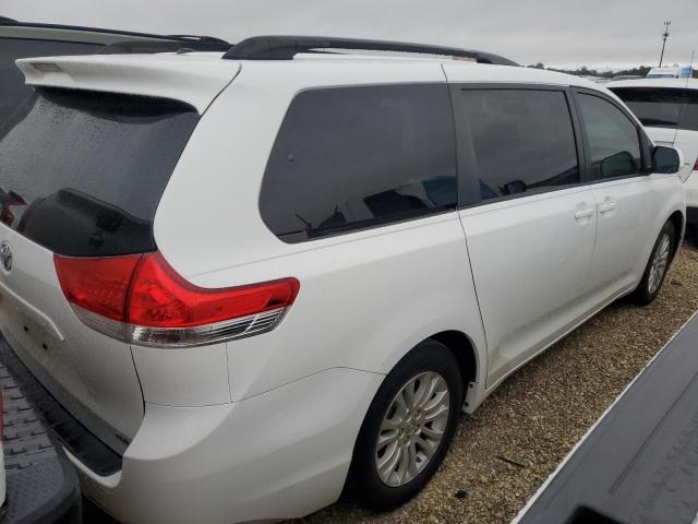 VIN 5TDYK3DC6ES448069 2014 Toyota Sienna, Xle no.3