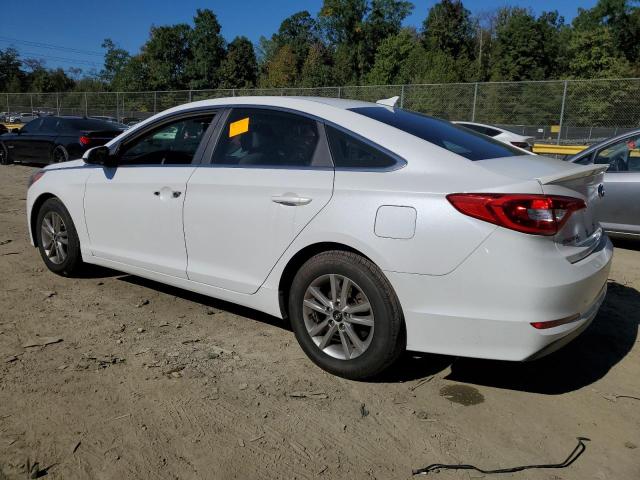 VIN 5NPE24AF5FH033713 2015 Hyundai Sonata, SE no.2