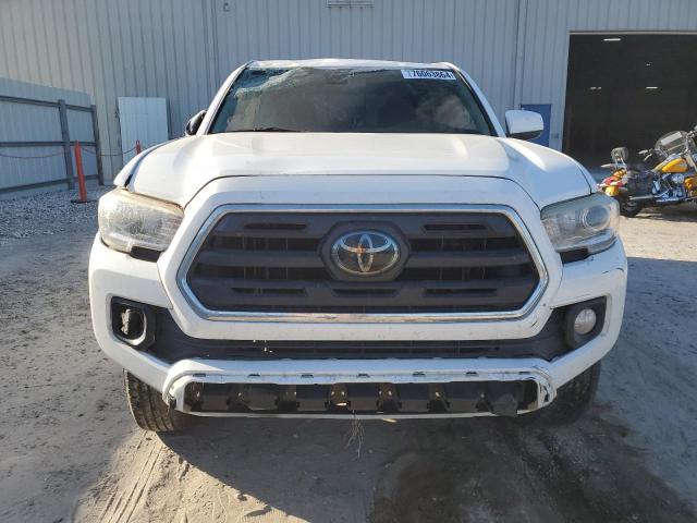 VIN 5TFAZ5CN8JX067548 2018 Toyota Tacoma, Double Cab no.5